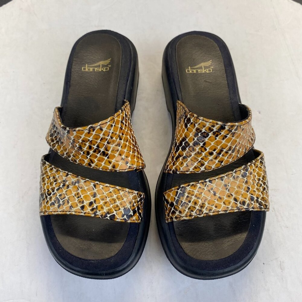 Dansko Womens Sandals Clog Platform Size  36 Slin On